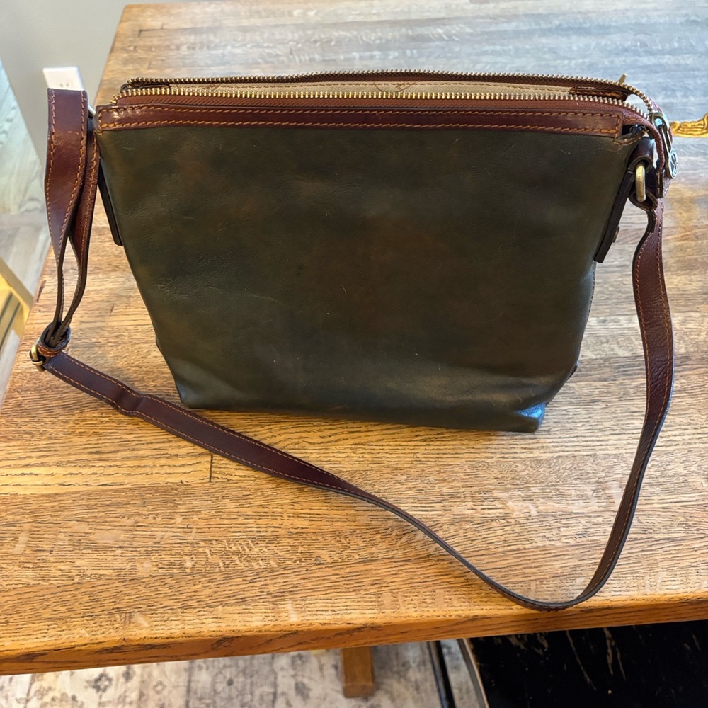D & D Firenze Leather Dark Green/ Olive Crossbody/Shoulder Bag w/Brown Trim - Picture 11 of 15